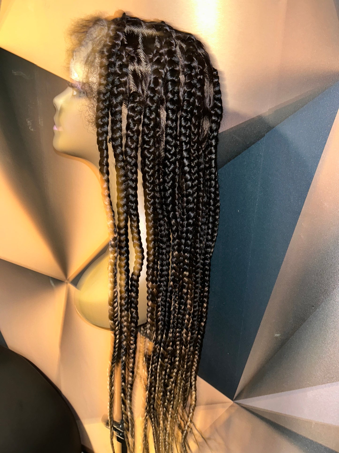 Large knotless wig with beads