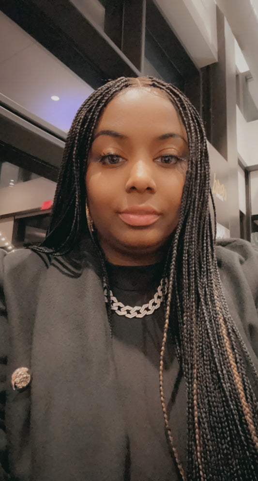40” small knotless braid wig